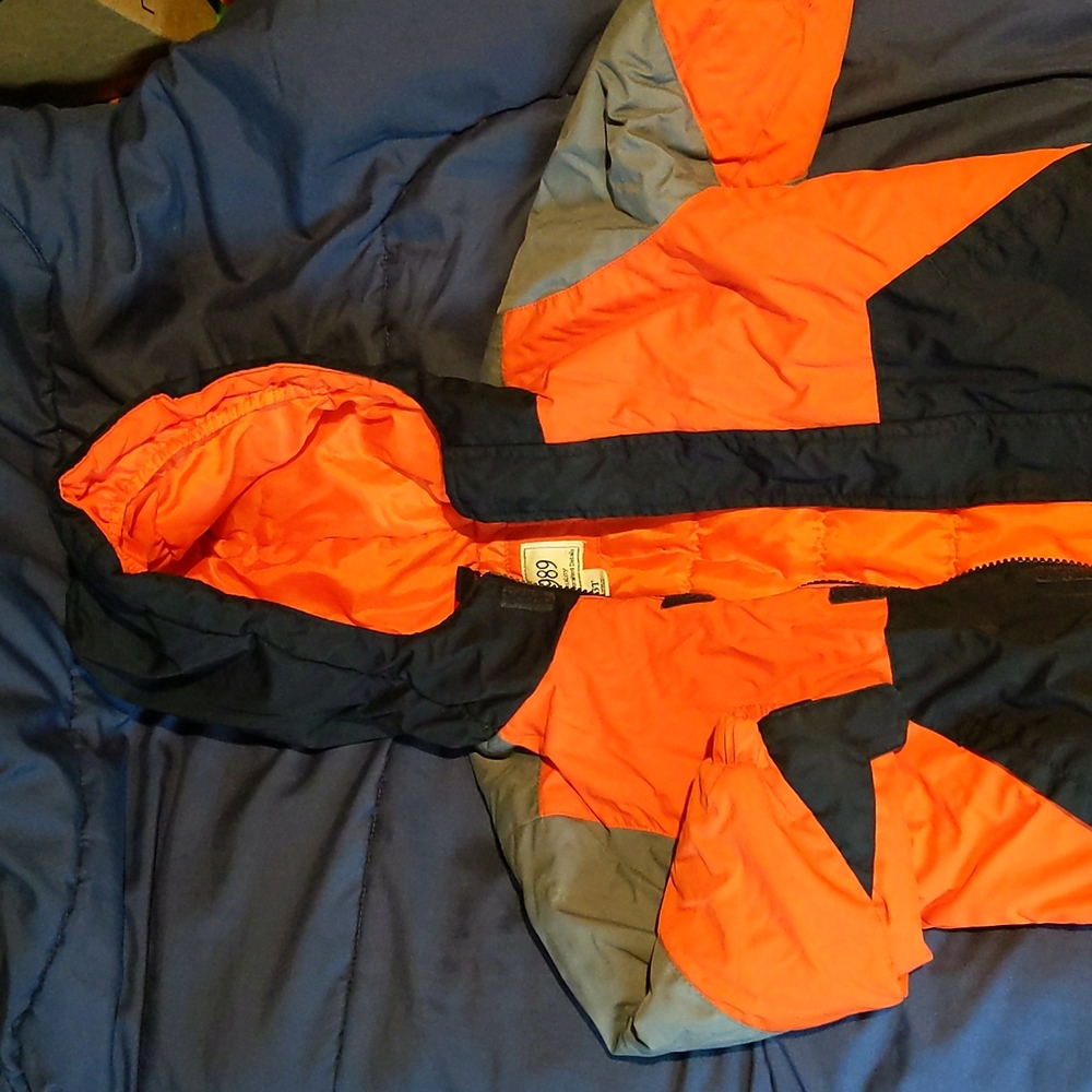 3T puffy jacket